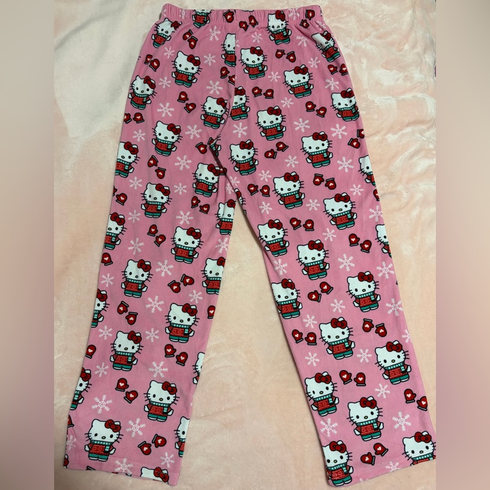 Kawaii Cozy Care Bundle - Size Small - Picture 3 of 11